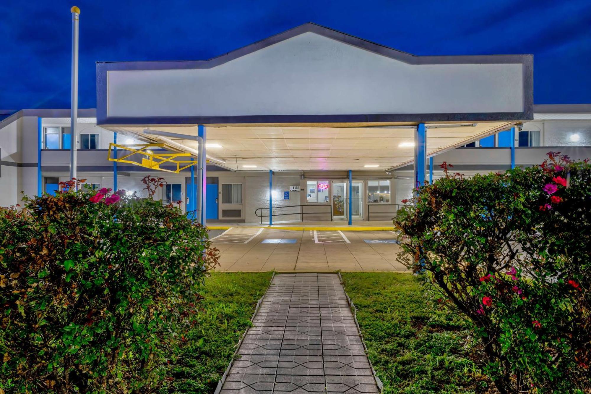 Motel 6 Harrisburg Pa Near Pa Expo Center Buitenkant foto