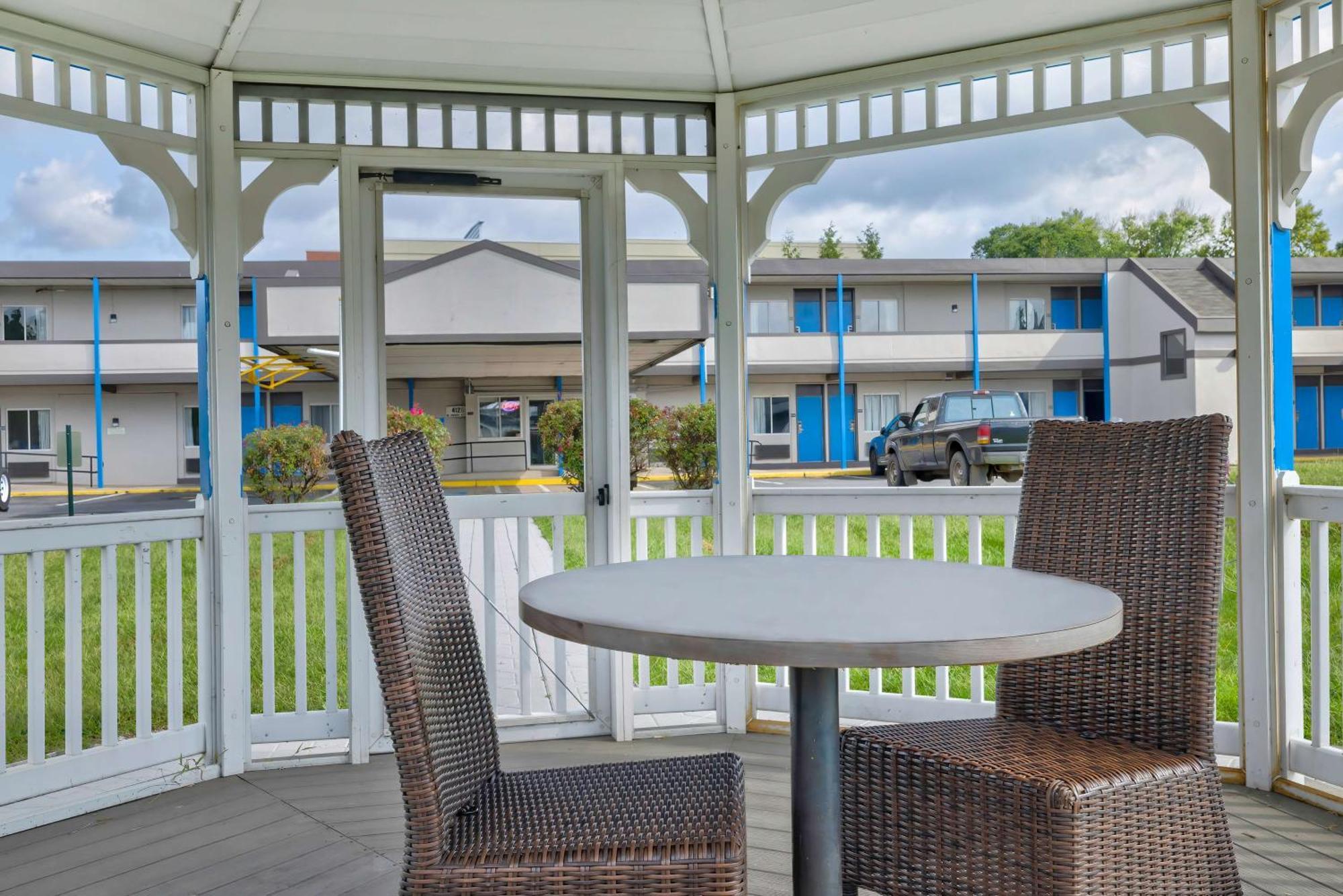 Motel 6 Harrisburg Pa Near Pa Expo Center Buitenkant foto